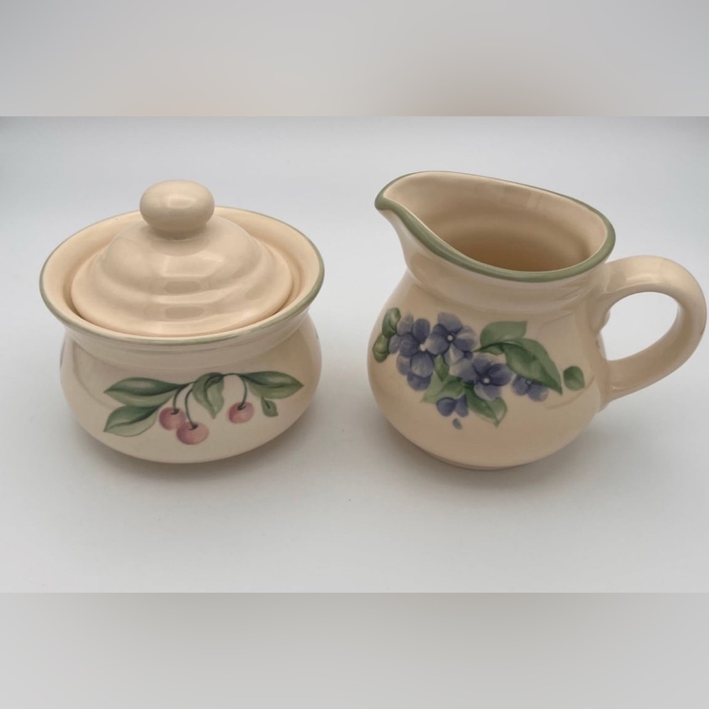 Pfaltzgraff Vintage Garden Party creamer and lidded sugar bowl